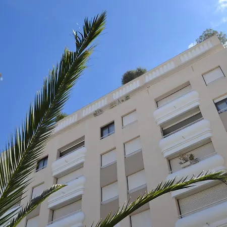 Διαμέρισμα Terrace, Beach And Swimming Pool, What Else?! Αντίμπ